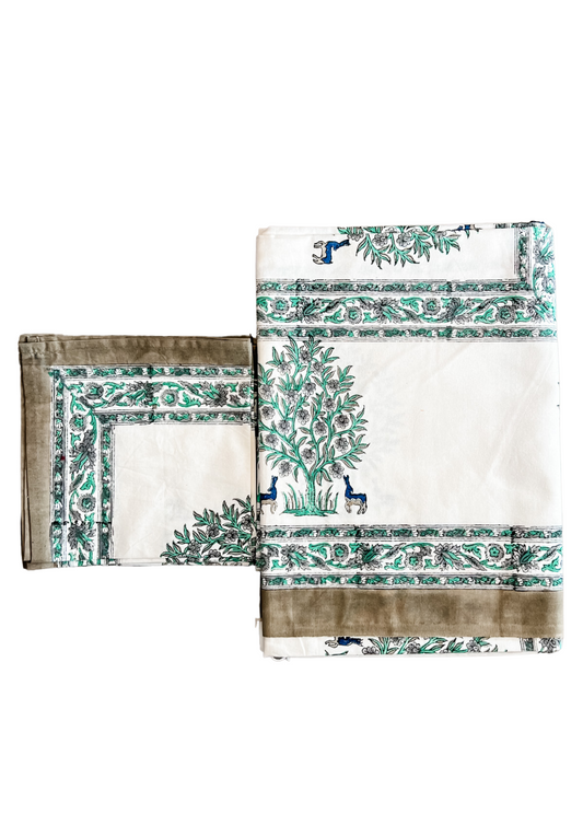 Long Key Tablecloth and Napkin Set - Coastal Brahmin