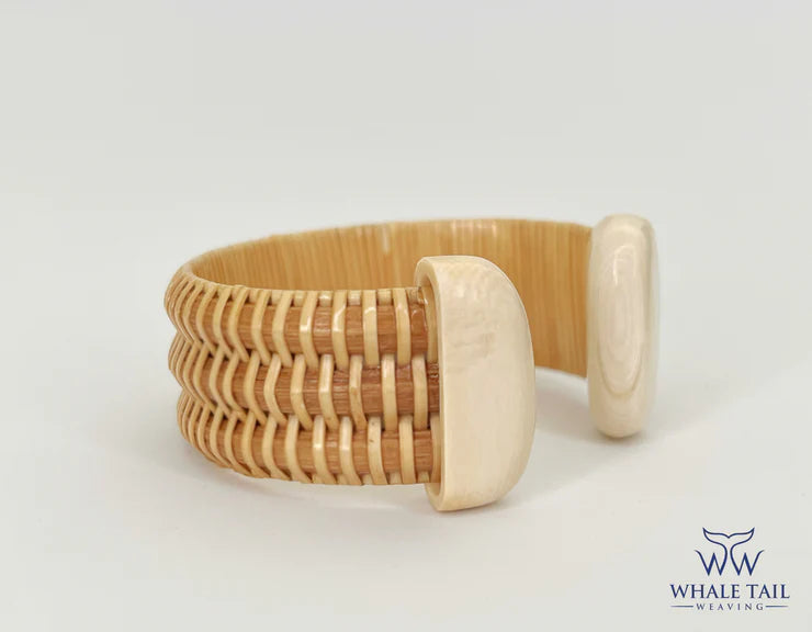 Whale Tail Weaving - The Whaler's Wife - Coastal Brahmin