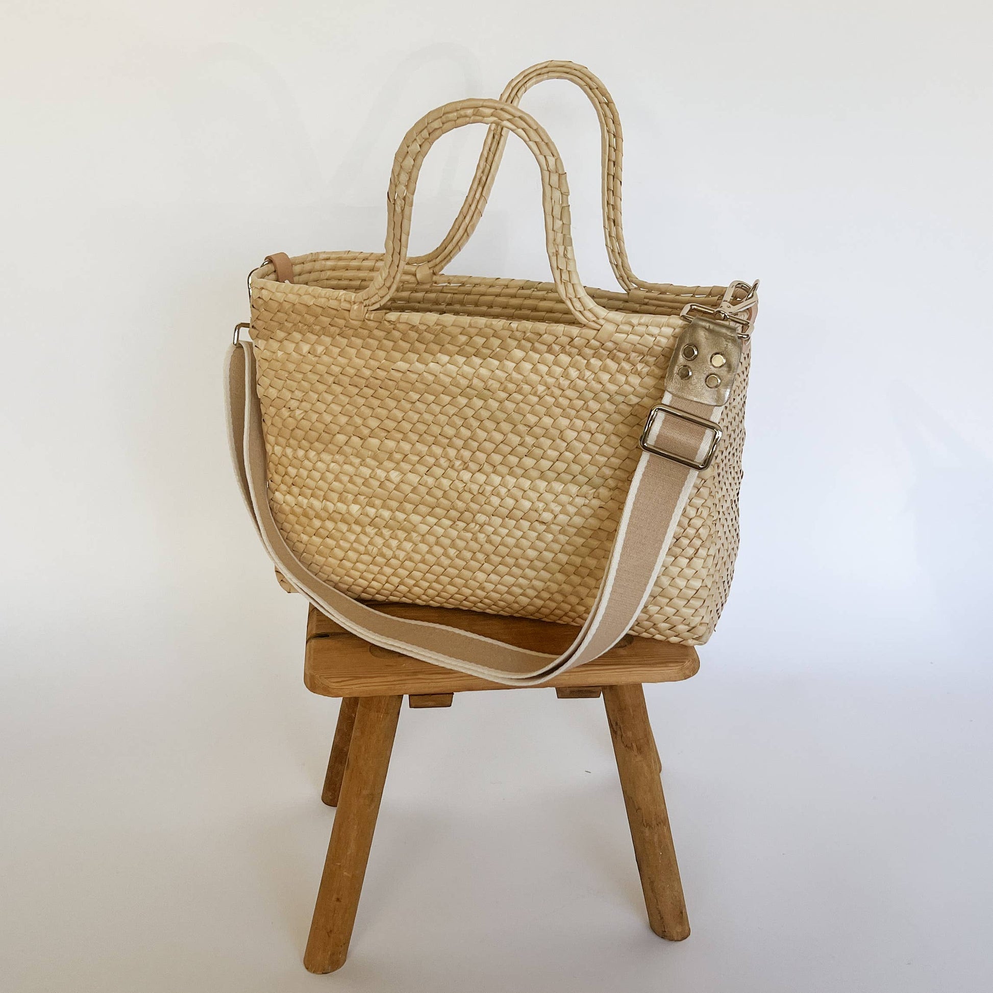 Le Market Straw Totw With Bag Strap, straw bag with handles - Coastal Brahmin